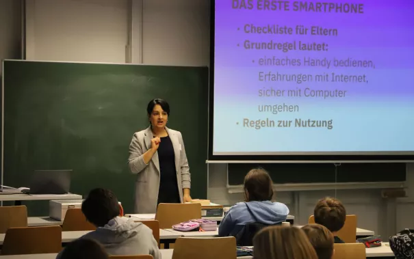 Kinderuni Medien richtig nutzen Guer-Seker StA 20250220 Foto Juri Kuestenmacher 63.JPG