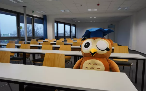 Kinderuni Plastik im Meer Steinhaus Rhb 20250130 Foto JR Lo Giudice Rodas 01.jpg