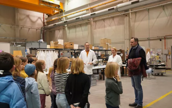 Kinderuni Plastik im Meer Steinhaus Rhb 20250130 Foto JR Lo Giudice Rodas 19.jpg