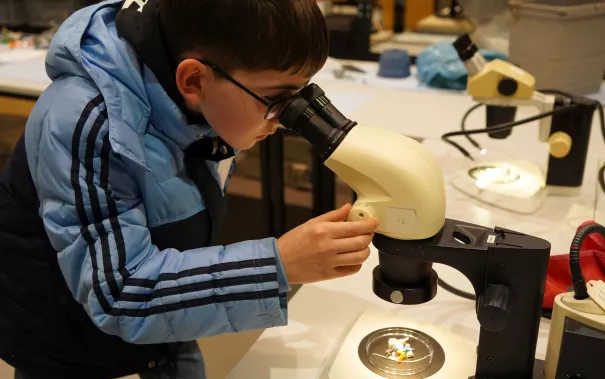 Kinderuni Plastik im Meer Steinhaus Rhb 20250130 Foto JR Lo Giudice Rodas 34.jpg