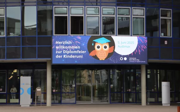 Kinderuni Diplom-Verleihung StA Audimax 20250605 Foto Juri Kuestenmacher 001.JPG