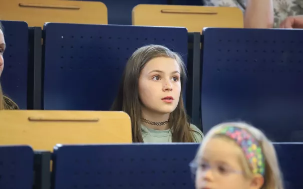 Kinderuni Diplom-Verleihung StA Audimax 20250605 Foto Juri Kuestenmacher 022.JPG