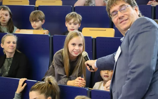 Kinderuni Diplom-Verleihung StA Audimax 20250605 Foto Juri Kuestenmacher 041.JPG