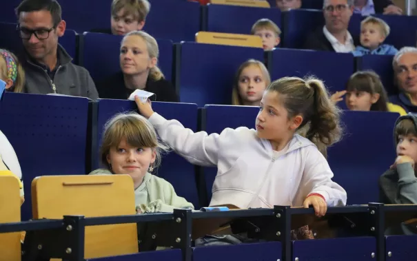 Kinderuni Diplom-Verleihung StA Audimax 20250605 Foto Juri Kuestenmacher 046.JPG