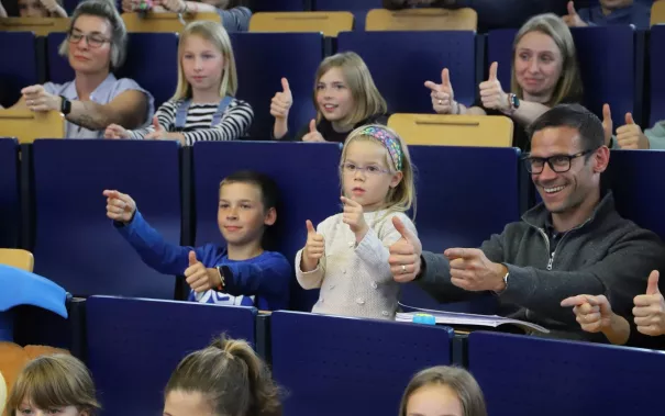 Kinderuni Diplom-Verleihung StA Audimax 20250605 Foto Juri Kuestenmacher 052.JPG