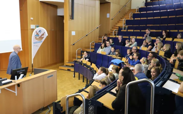 Kinderuni Diplom-Verleihung StA Audimax 20250605 Foto Juri Kuestenmacher 056.JPG