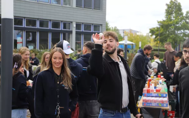Erstsemester Begruessung Fachschaft WiWi StA 20250922 Foto Juri Kuestenmacher 07.JPG