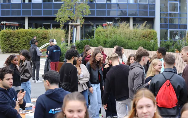 Erstsemester Begruessung Fachschaft WiWi StA 20250922 Foto Juri Kuestenmacher 52.JPG