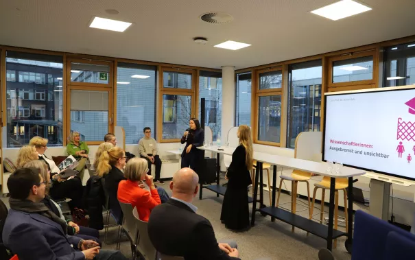 Eroeffnung Ausstellung Visionaere Wissenschaftlerinnen StA 20251126 Foto Juri Kuestenmacher 017.JPG