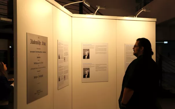 Eroeffnung Ausstellung Visionaere Wissenschaftlerinnen StA 20251126 Foto Juri Kuestenmacher 084.JPG