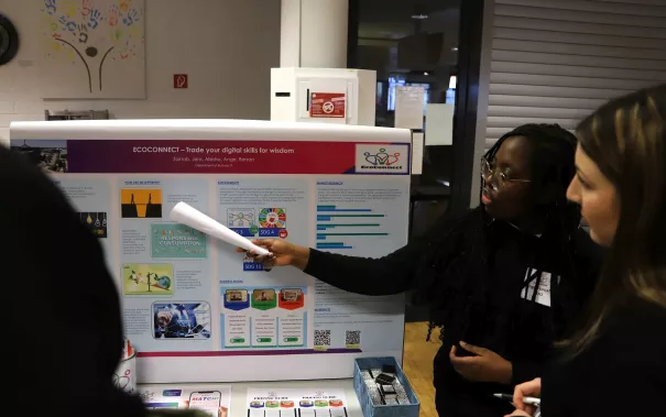 Messesimulation Wirtschaftsinformatik StA 20251204 Foto Juri Kuestenmacher 011.JPG