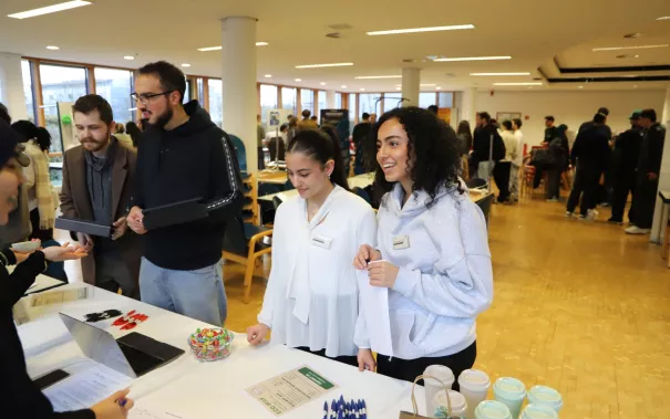 Messesimulation Wirtschaftsinformatik StA 20251204 Foto Juri Kuestenmacher 016.JPG