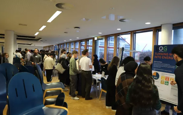 Messesimulation Wirtschaftsinformatik StA 20251204 Foto Juri Kuestenmacher 053.JPG