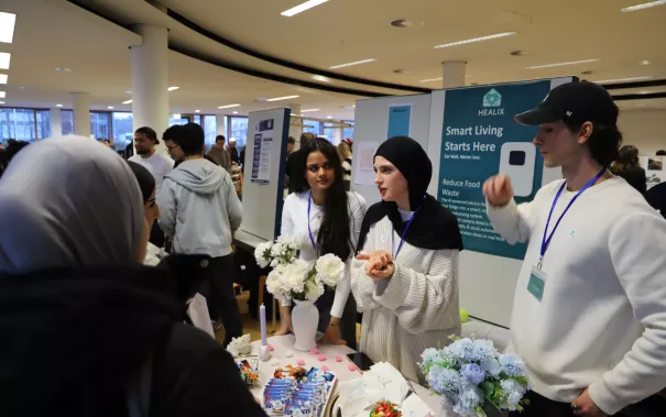 Messesimulation Wirtschaftsinformatik StA 20251204 Foto Juri Kuestenmacher 062.JPG