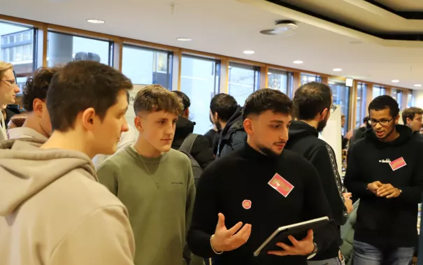 Messesimulation Wirtschaftsinformatik StA 20251204 Foto Juri Kuestenmacher 069.JPG