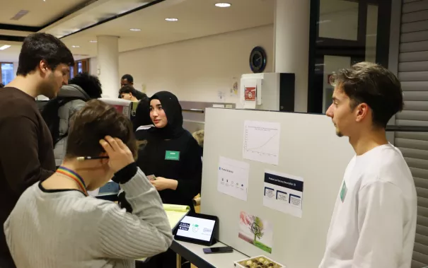 Messesimulation Wirtschaftsinformatik StA 20251204 Foto Juri Kuestenmacher 078.JPG