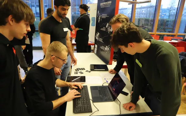 Messesimulation Wirtschaftsinformatik StA 20251204 Foto Juri Kuestenmacher 095.JPG