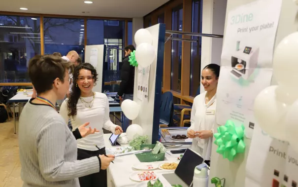 Messesimulation Wirtschaftsinformatik StA 20251204 Foto Juri Kuestenmacher 138.JPG