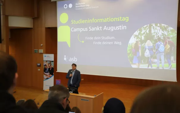 Studieninformationstag Begruessung ASB StA 20260123 Foto Juri Kuestenmacher 27.JPG