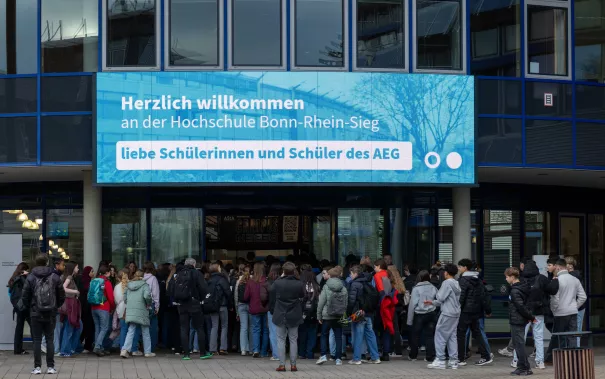 25.02.2026 Besuch Albert-Einstein-Gymnasium (AEG) im FB Informatik