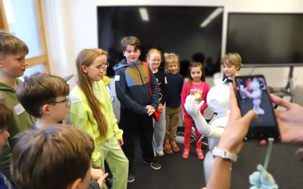 Kinderuni Roboter echt erleben StA 20260319 Foto Juri Kuestenmacher 49.JPG