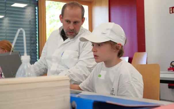 Kinderuni Geheimnis der Gene Rhb 20260423 Foto Juri Kuestenmacher 041.JPG