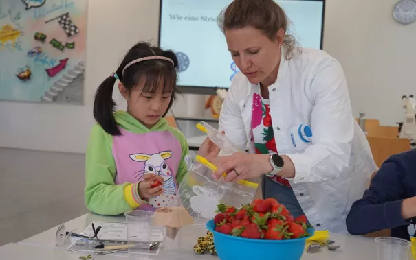 Kinderuni Geheimnis der Gene Rhb 20260423 Foto Juri Kuestenmacher 069.JPG