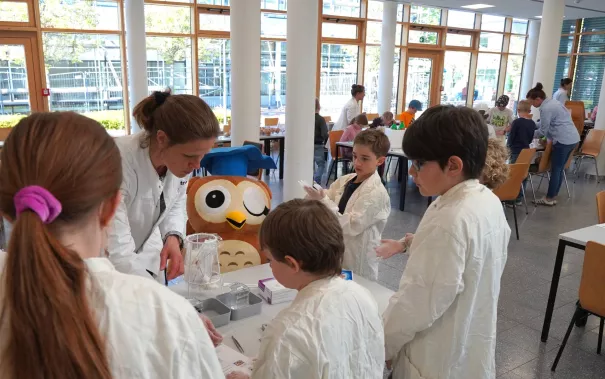 Kinderuni Geheimnis der Gene Rhb 20260423 Foto Juri Kuestenmacher 099.JPG