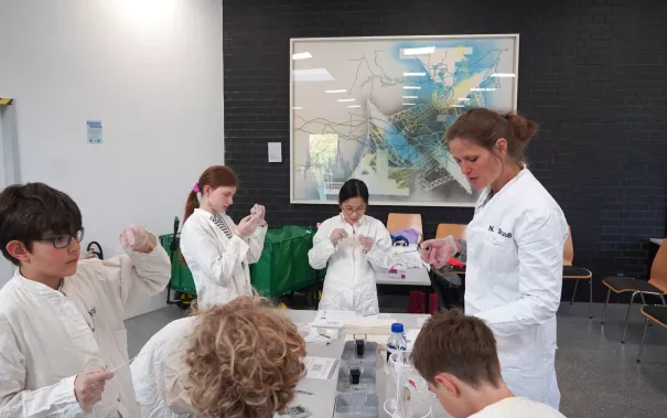 Kinderuni Geheimnis der Gene Rhb 20260423 Foto Juri Kuestenmacher 104.JPG