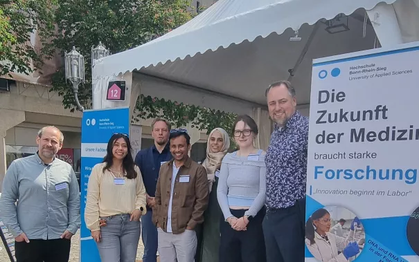 Vizepräsident am Stand Bonner Wissenschaftsnacht 2026