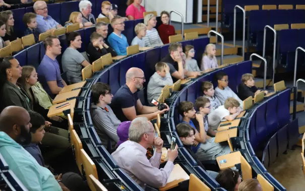 Kinderuni Diplomfeier Audimax StA 20260611 Foto Juri Kuestenmacher 014.JPG