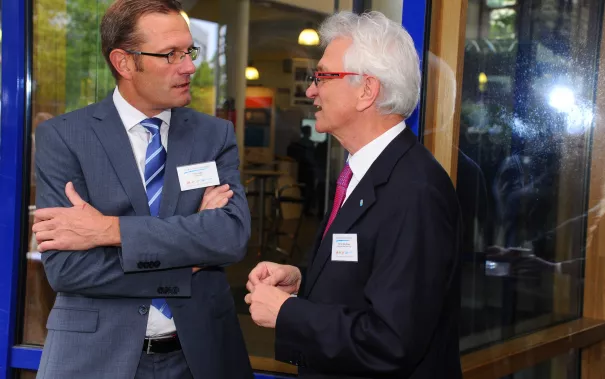 20_jahre_h-brs_begruessung_20150619_foto_c._adolph_020.jpg(DE)