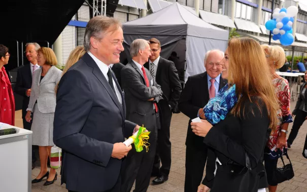 20_jahre_h-brs_begruessung_20150619_foto_c._adolph_085.jpg(DE)