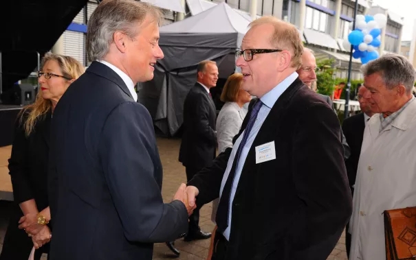 20_jahre_h-brs_begruessung_20150619_foto_c._adolph_089.jpg(DE)