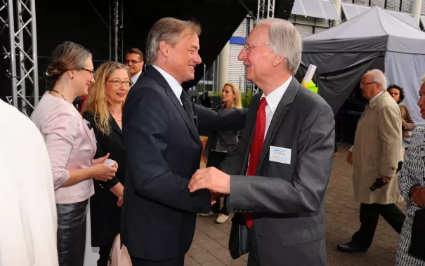 20_jahre_h-brs_begruessung_20150619_foto_c._adolph_091.jpg(DE)