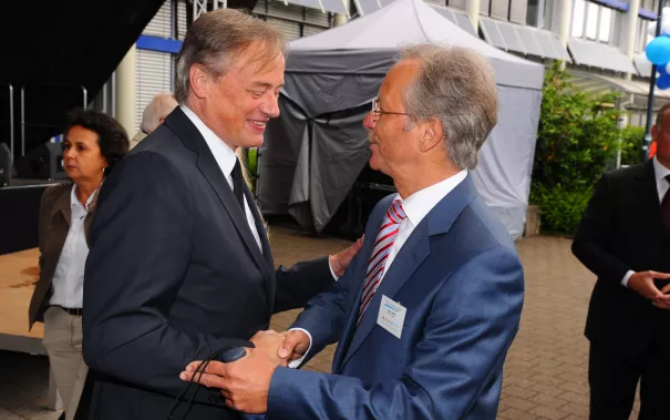 20_jahre_h-brs_begruessung_20150619_foto_c._adolph_100.jpg(DE)