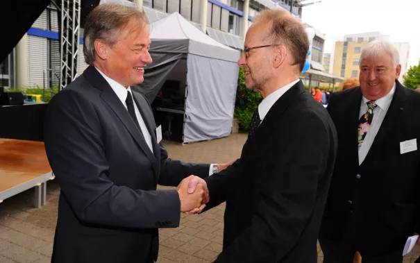 20_jahre_h-brs_begruessung_20150619_foto_c._adolph_106.jpg(DE)