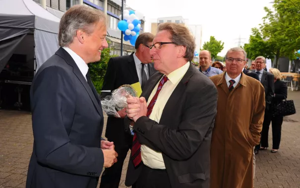 20_jahre_h-brs_begruessung_20150619_foto_c._adolph_118.jpg(DE)