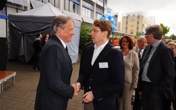 20_jahre_h-brs_begruessung_20150619_foto_c._adolph_121.jpg(DE)