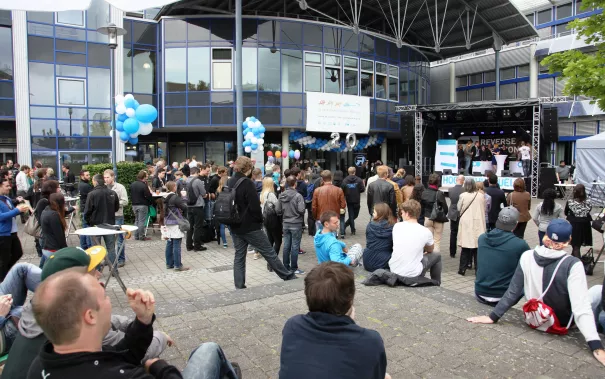 20_jahre_h-brs_sommerfest_20150619_foto_e._tritschler_img_6608.jpg(DE)