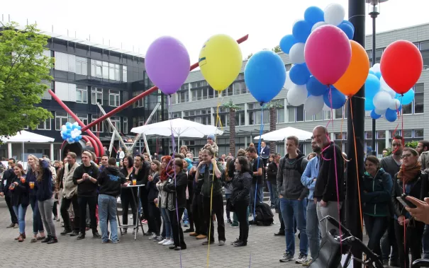 20_jahre_h-brs_sommerfest_20150619_foto_e._tritschler_img_6611_cut.jpg(DE)
