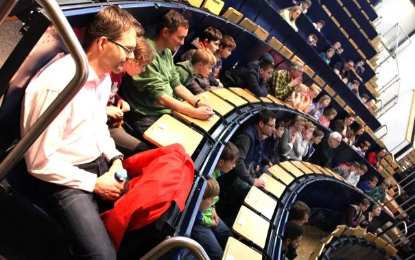 23_kinderuni_brs_motorsport_sta_2010427_foto_j._kuestenmacher.jpg (DE)