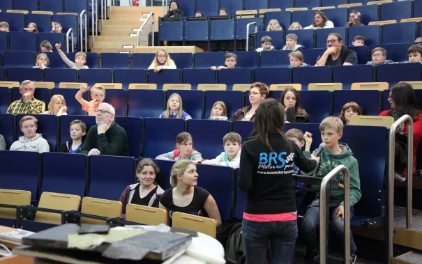 31_kinderuni_brs_motorsport_sta_2010427_foto_j._kuestenmacher.jpg (DE)