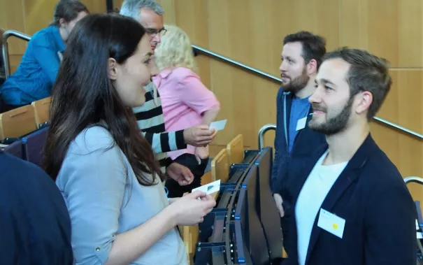 47_alumni-tag-2016_yw_workshop_networking_henningsmeyer.jpg (DE)