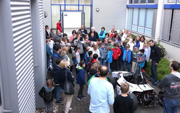 52_kinderuni_brs_motorsport_sta_20170427_foto_c._pesch.jpg (DE)