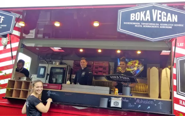 52b_alumni-tag-2016_me_get-together_food_truck.jpg (DE)