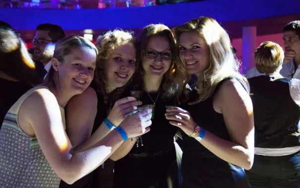 absf2016-party_300_eva_tritschler_20161023_3353.jpg (DE)