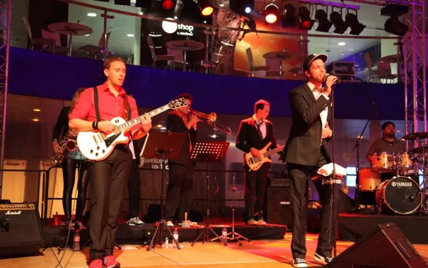 absolventenfeier_2014_party_foto_e._tritschler_img_4455.jpg (DE)