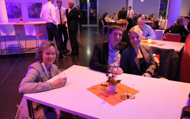 absolventenfeier_2014_party_foto_e._tritschler_img_4472.jpg (DE)