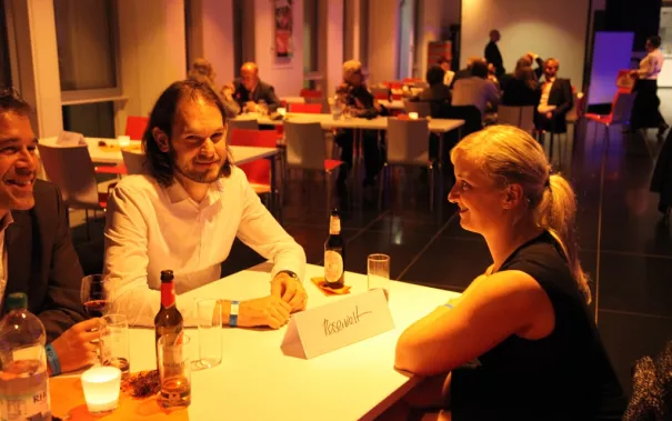 absolventenfeier_2014_party_foto_e._tritschler_img_4480.jpg (DE)